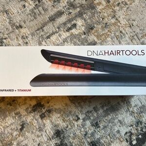 DNA Hair Tools Infrared + Titanium Straightener (Black & Rose Gold)